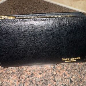 Kate Spade NWOT Black leather Wallet